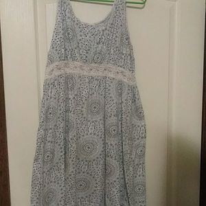 Carole hochman. Sleeveless v neck dress